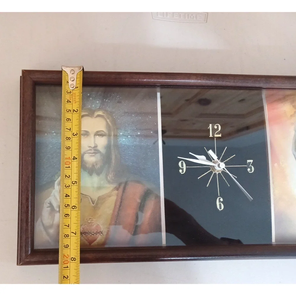 VTG Jesus Praying 3 D Holographic Lenticular Wood Wall Glass Clock 17x8x2 WORKS